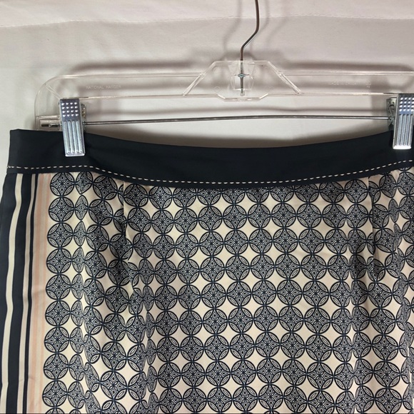 Ann Taylor skirt size 8 - Picture 3 of 8